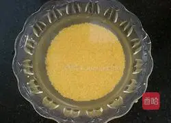 Illustration of how to make sea cucumber and millet porridge 4