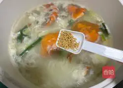 Illustration of how to make crab rice noodles 8