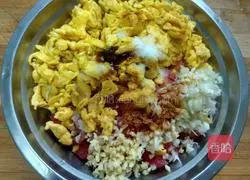 Illustration of how to make tomato and egg dumplings 13