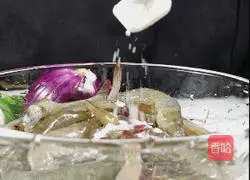 Illustration of how to make salt and pepper spicy shrimp 2