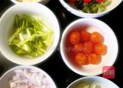 Illustration of how to make egg yolk rice baked crab 3