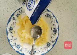 Illustration of how to make mashed potatoes with blueberry sauce 6