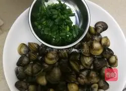 Illustration of how to make stir-fried clams 1