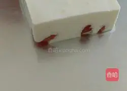 Illustration of how to make pomegranate mousse 6