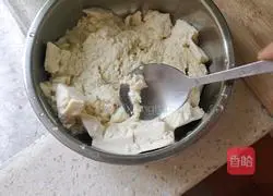 Illustration of how to make egg and tofu buns 4