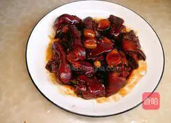 Illustration of how to make pig's feet and ginger 15