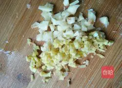 Illustration of how to make prawns in tomato sauce 4