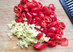 Illustration of homemade pickled beans 4