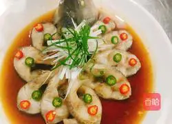 Illustration of how to make peacock fish with open tail 9