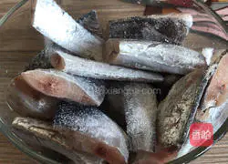 Illustration of braised hairtail fish 2