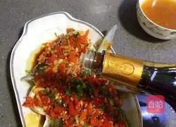 Illustration of how to make fish head with chopped pepper 14