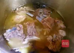 Illustration of how to make mutton by hand 6