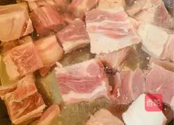 Illustration of how to make tomato beef brisket 3