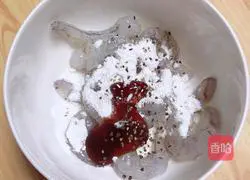 Shrimp and Cheese Mini Pizza (10cm) Recipe Illustration 4