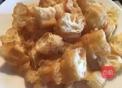 Illustration of how to make fried dough sticks and twice-cooked pork 3