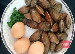 Illustration of how to make steamed eggs with sixty-year-old eggs 1