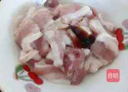 Illustration of how to make Xiangxi stir-fried pork 2