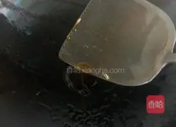 Illustration of how to make honey-drawn yam 9