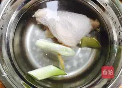 Illustration of how to make Sichuan peppercorn chicken 3