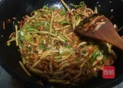 Illustration of making fish-flavored shredded pork (less meat version) 20