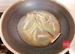 Illustration of how to make cabbage stewed with dried eels 11