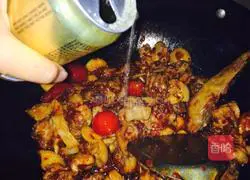 Illustration of how to make konjac-roasted beer duck 12