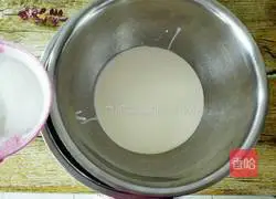 Illustration of how to make rainbow mousse cake 6