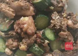 Illustrated recipe for stir-fried chicken with cucumber 13