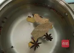 Illustration of how to make twice-cooked pork with hot pepper 1