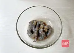 Shrimp, egg, fried leeks Practice illustration 2