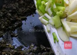 Illustration of how to make pickled fish 9