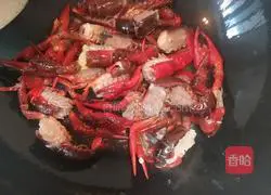 Illustration of how to make spicy crayfish 4