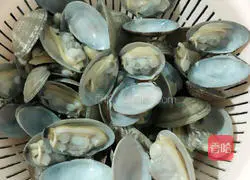 Illustration of how to make stir-fried flower armor 3