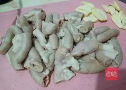 Illustration of how to make stir-fried rice intestines 2