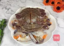 Illustration of how to make swimming crabs with scallion oil 2