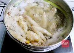 Secret recipe Illustration of how to make chicken feet with pickled pepper 8