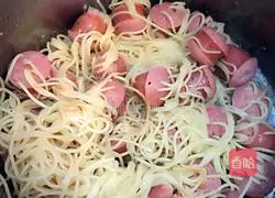 Illustration of how to make tomato and meat spaghetti 2