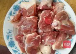 Illustration of how to make beer duck legs 1