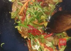 Illustration of how to cook twice-cooked pork with bamboo shoots 13