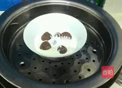 Chocolate Cake Roll Recipe Illustration 2