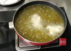 Illustration of how to make sweet and sour shrimp crackers 6