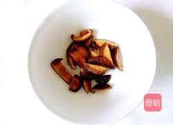 Illustration of how to make creamy bacon pasta 5