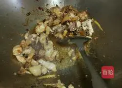 Illustration of how to make stir-fried Hunan chicken 6