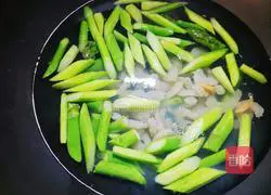 Illustration of how to make delicious shrimp-fried asparagus 3