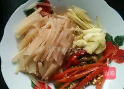 Illustration of how to make stir-fried kidney with sour radish 1