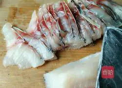 Illustration of how to make spicy boiled fish 3