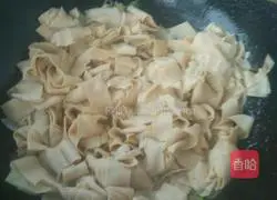 Illustration of Northeastern Pepper Dried Tofu 4