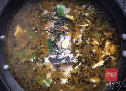 Illustration of how to cook fish with pickled cabbage 12