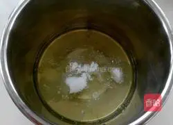 Cocoa Cream Cake Roll Recipe Illustration 7