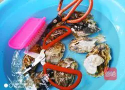 Illustration of how to make steamed oysters with garlic 1